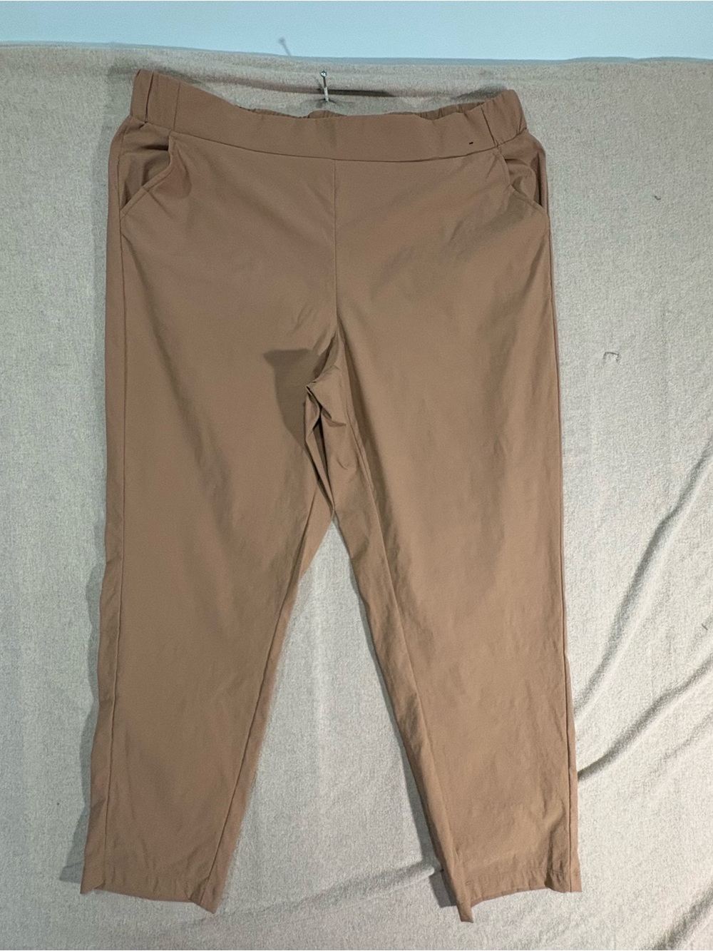Modern Ambition Everyday Tapered Pull-On Ankle Pants in Tan. Ladies XXL